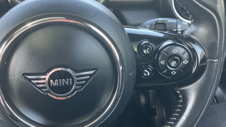 MINI Hatchback 1.5 Cooper Exclusive II 3dr Auto [Comfort/Nav Pck] Petrol Hatchback